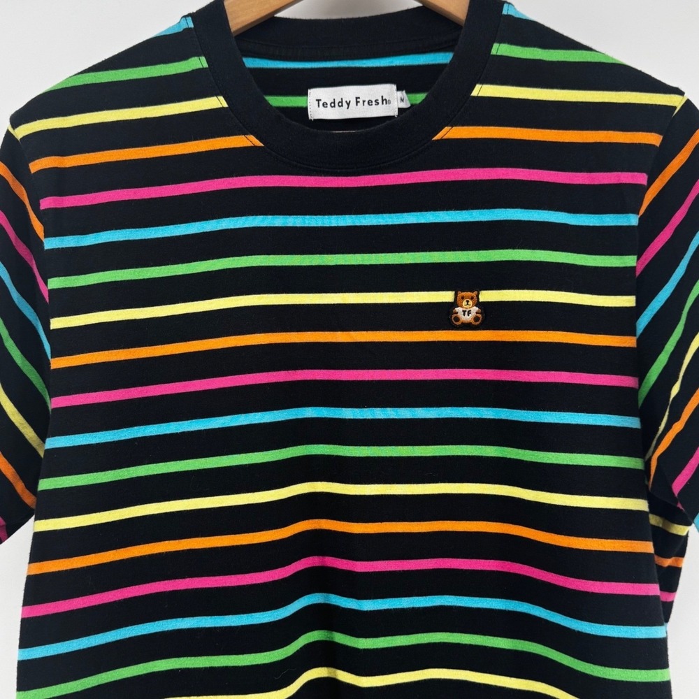 Teddy Fresh Mens M Rainbow Striped Embroidered Bear Logo T-Shirt Black